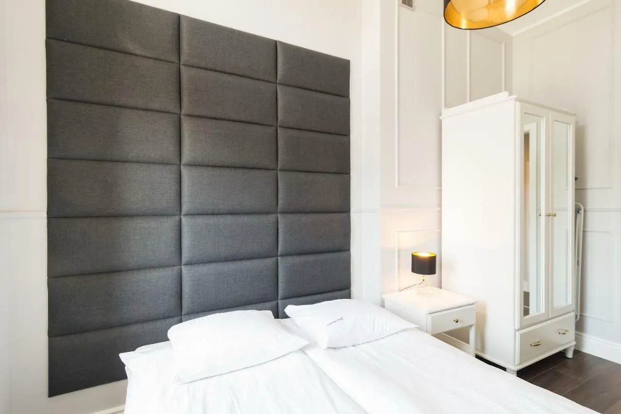 Executive 3 Bedroom Apartament By Your Freedom Warsaw Apartment